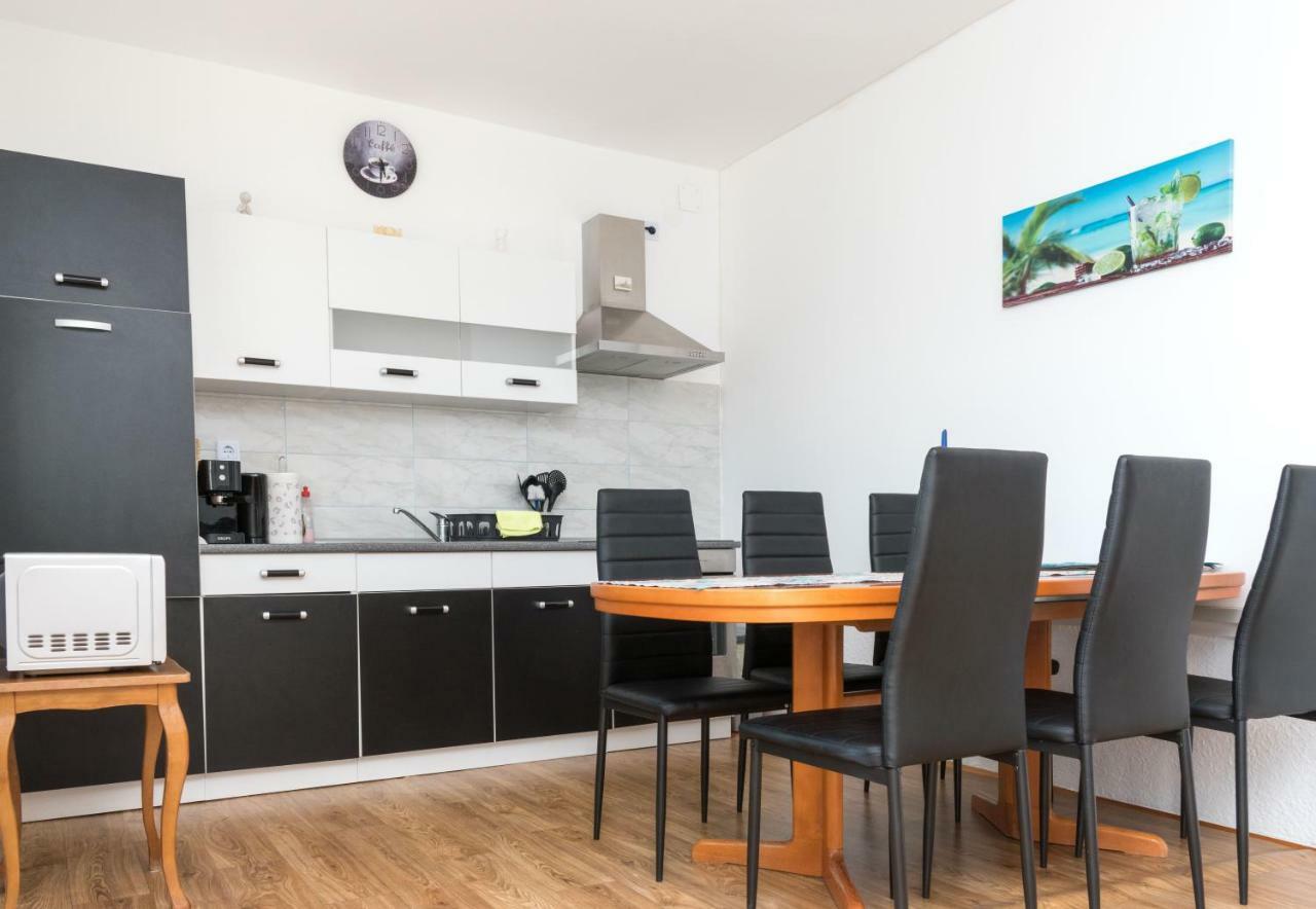 Apartment Rora Zaboric Luaran gambar